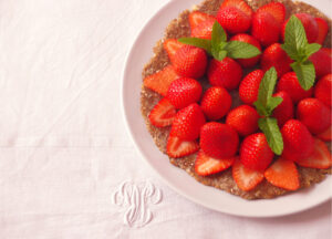 Lire la suite à propos de l’article Tarte aux fraises crue